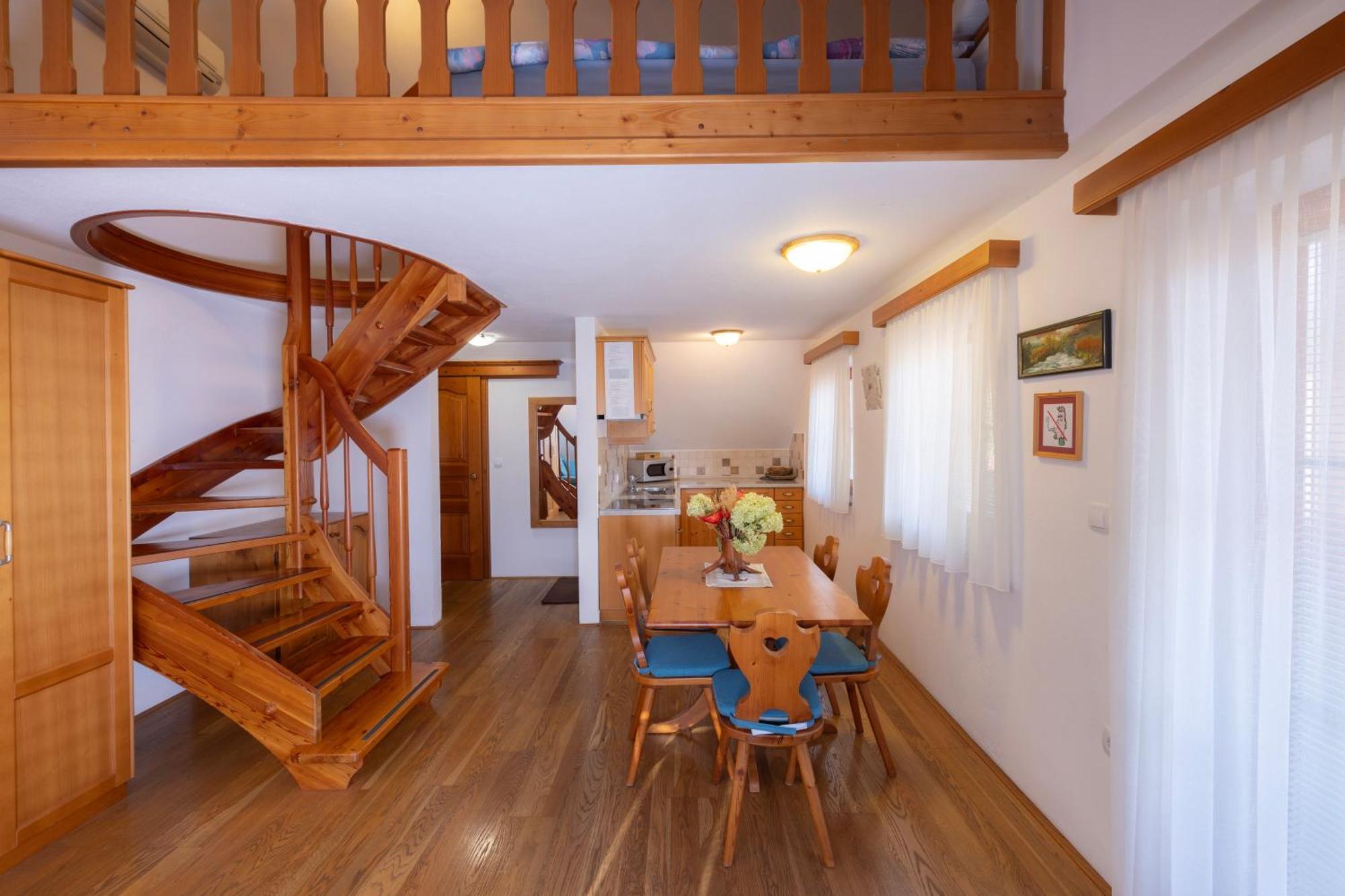 Apartma In Bungalov Jezerci Gozd Martuljek Exterior foto